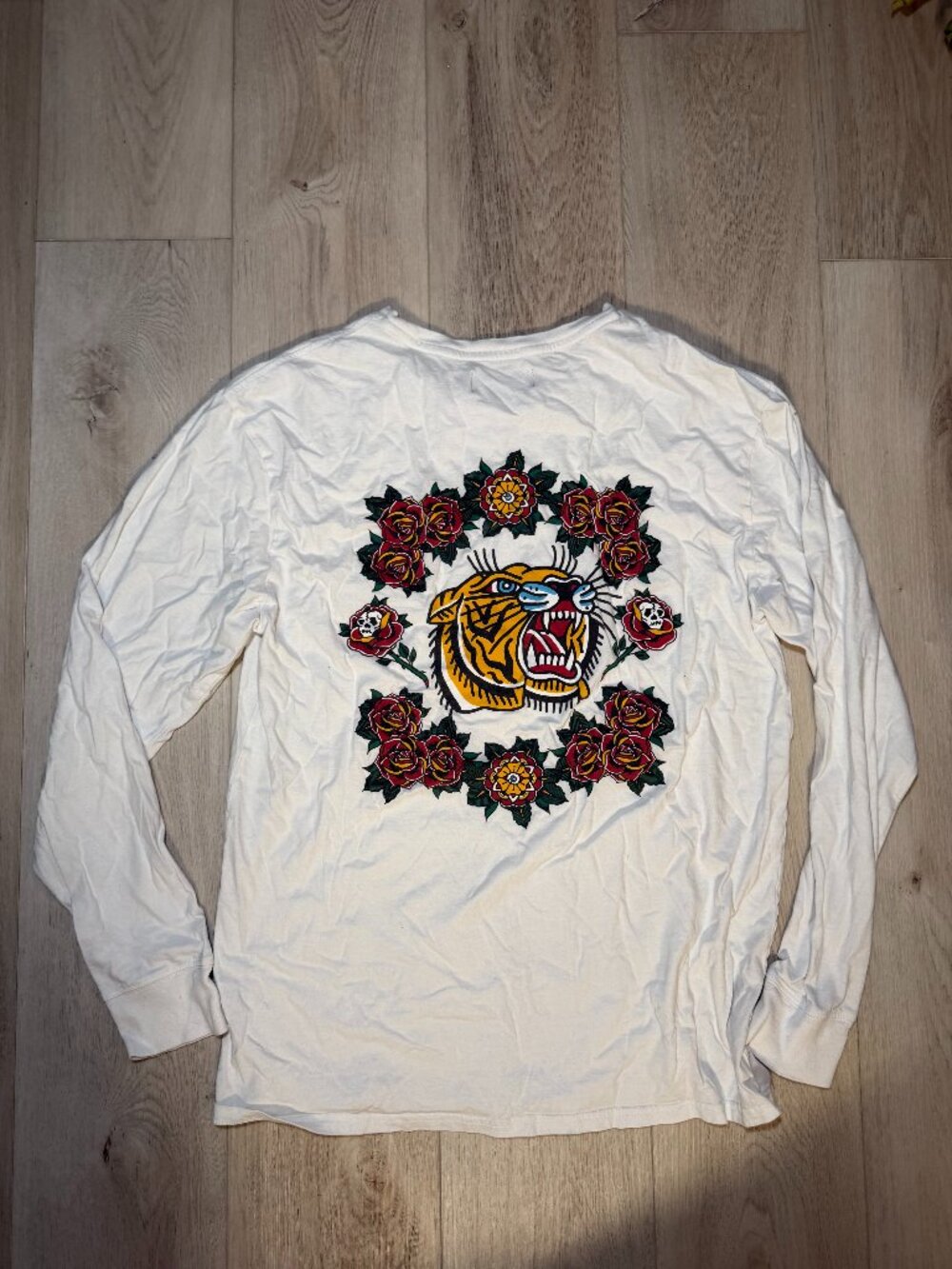 PacSun Embroidered Rose & Tiger Eye Long Sleeve Shirt White Size L